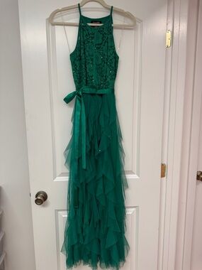 Candalite Green Lace and Tulle Spaghetti Strap Formal Dress